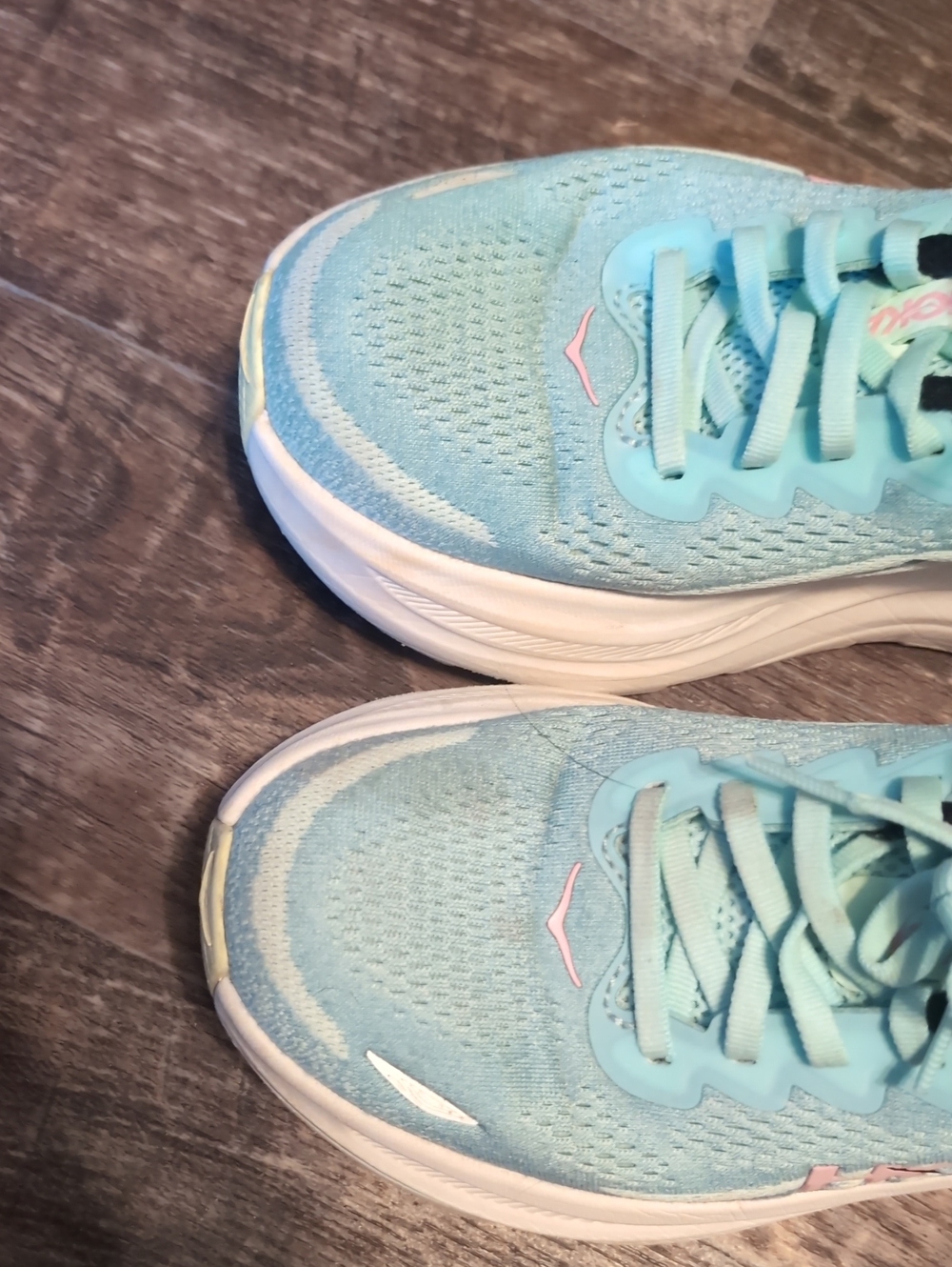 Hoka Bondi 9 Sz 8 B Women's Athletic Shoes in Aqua and Black - Picture 4 of 7